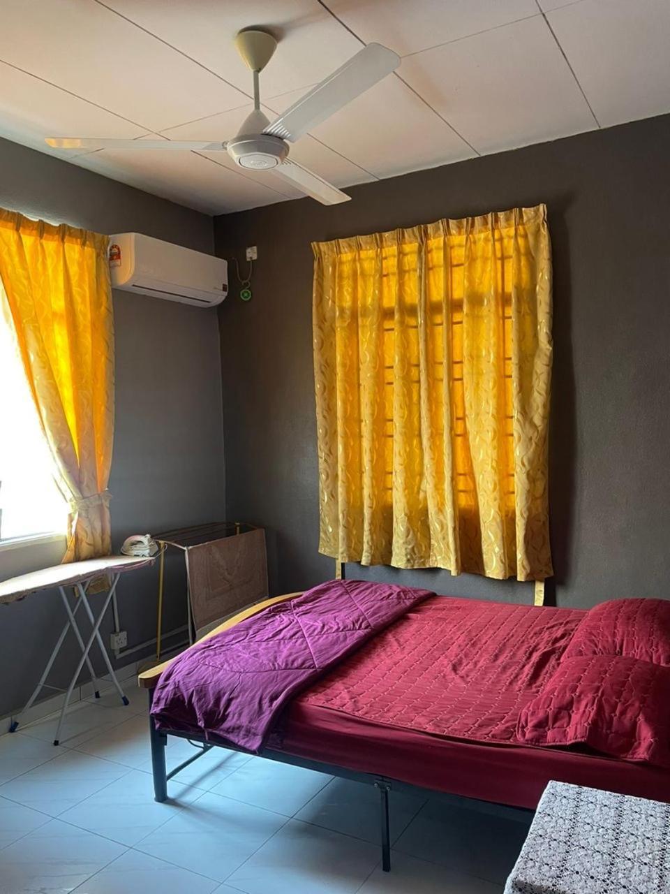 Aqil Homestay Lunas Kulim For Mslim Only Exterior foto